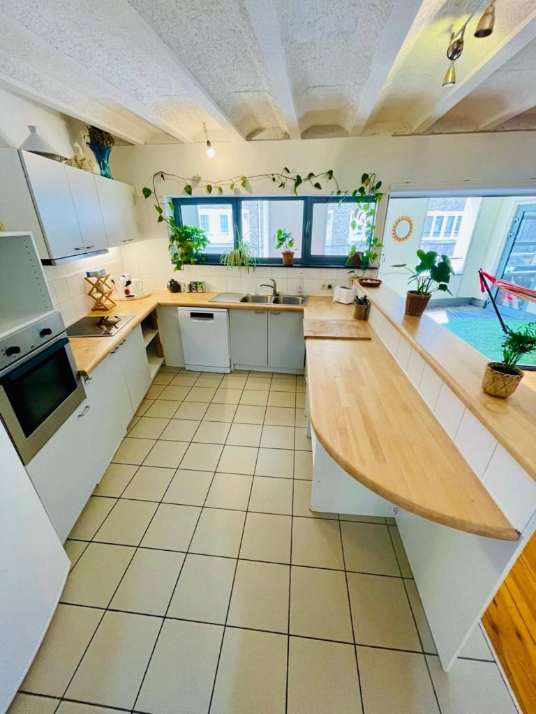 Down Town Oasis-Spacious Loft With Private Parking Bruselas Exterior foto